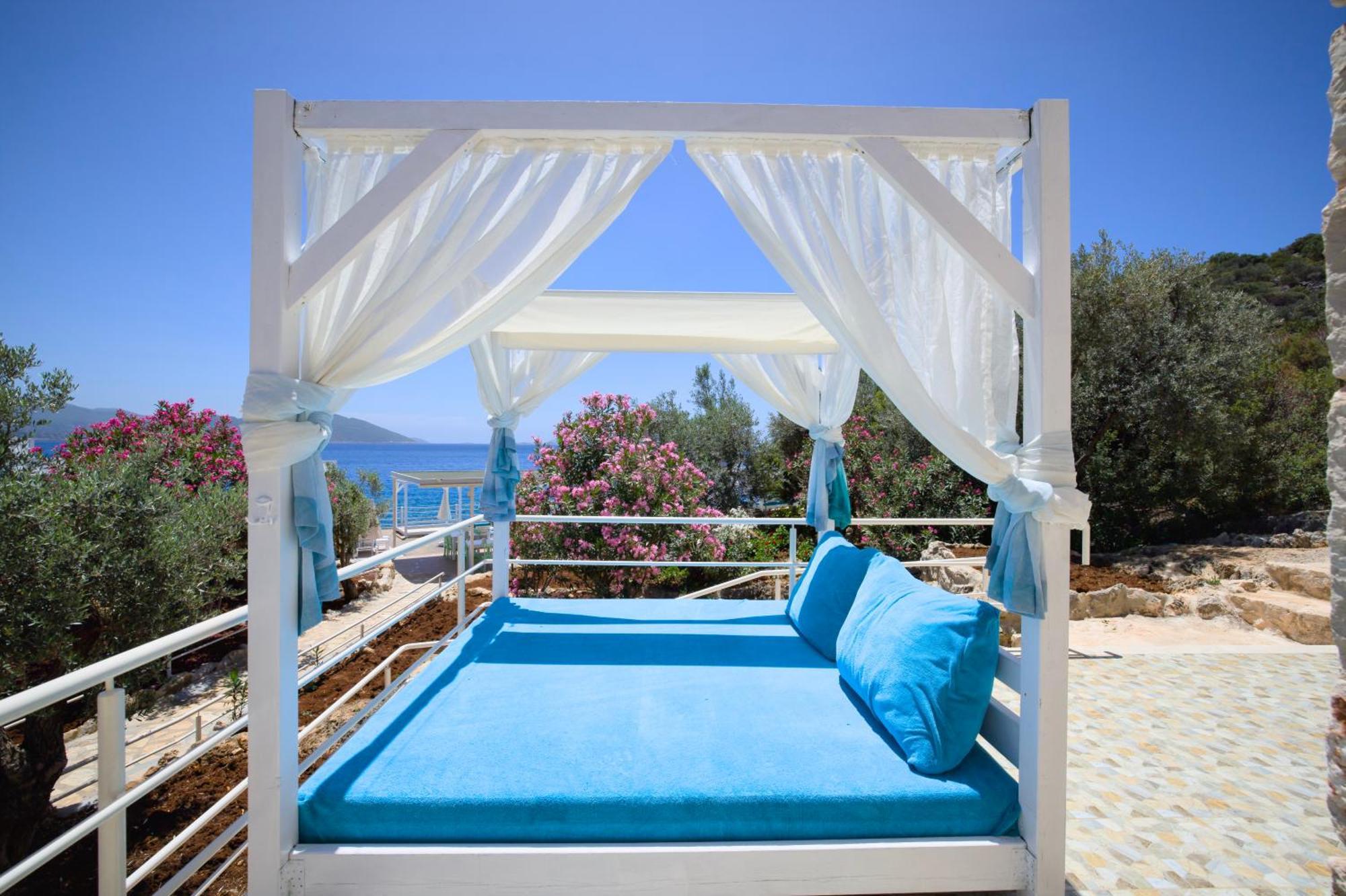 Blanca Beach Hotel 카스 외부 사진