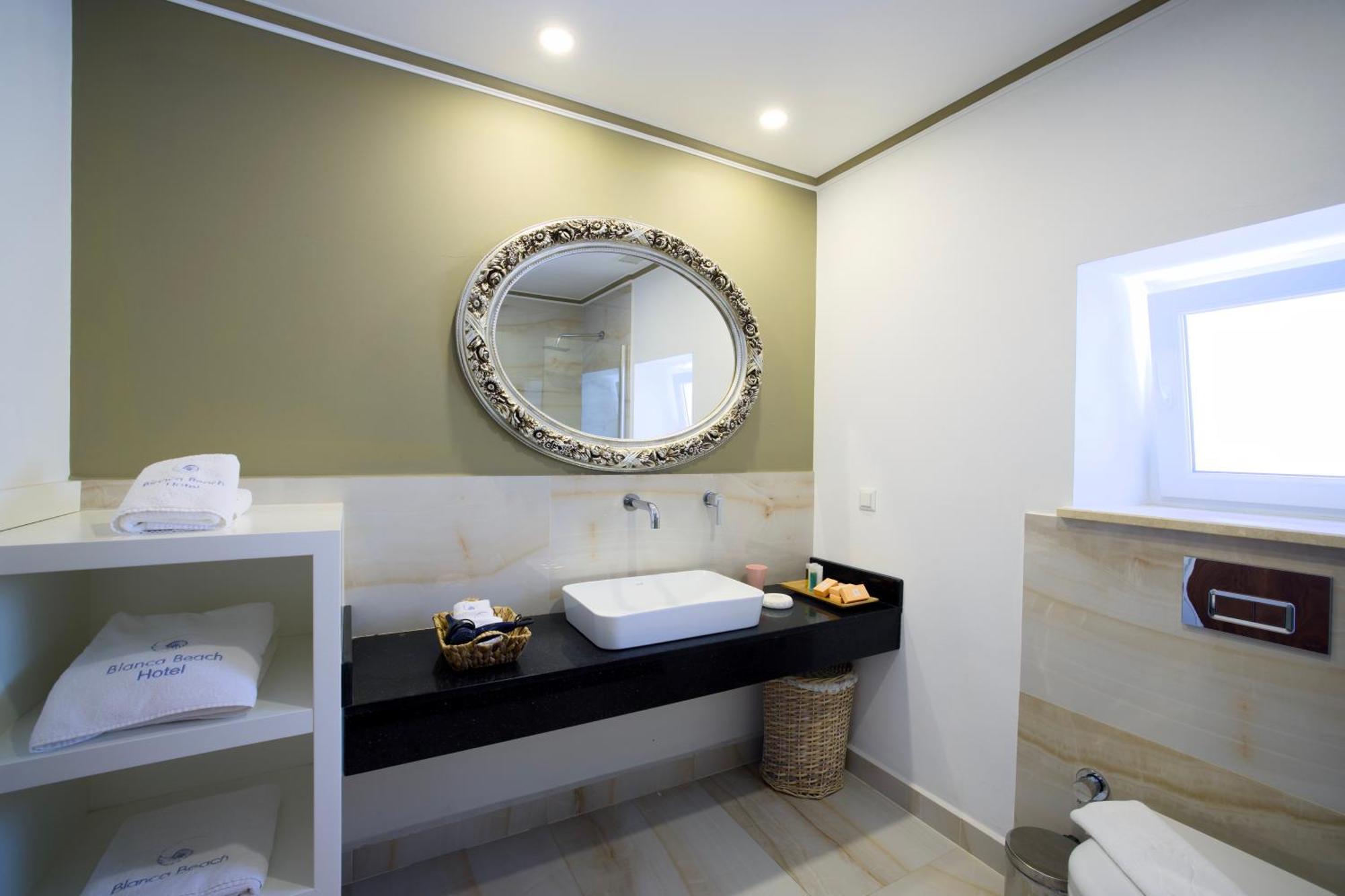 Blanca Beach Hotel 카스 외부 사진