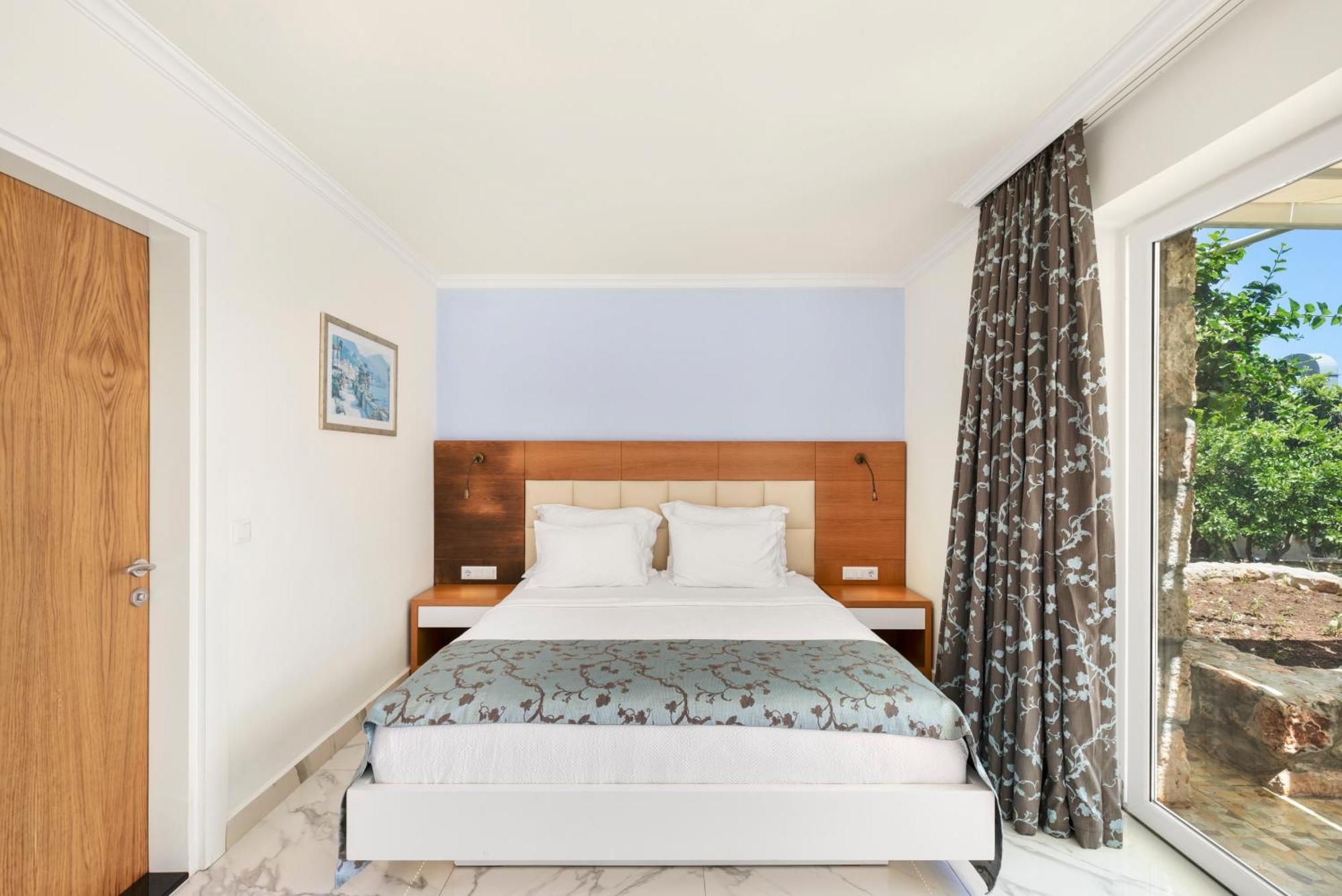 Blanca Beach Hotel 카스 외부 사진